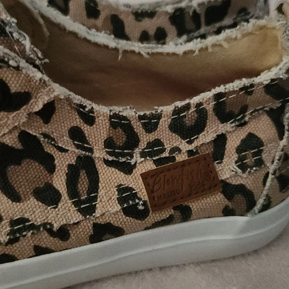 NWOT! Blowfish Tennis Shoes Leopard
